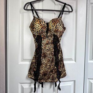 Victoria's Secret 36B Bombshell Miraculous Plunge Leopard Print Lingerie Garters